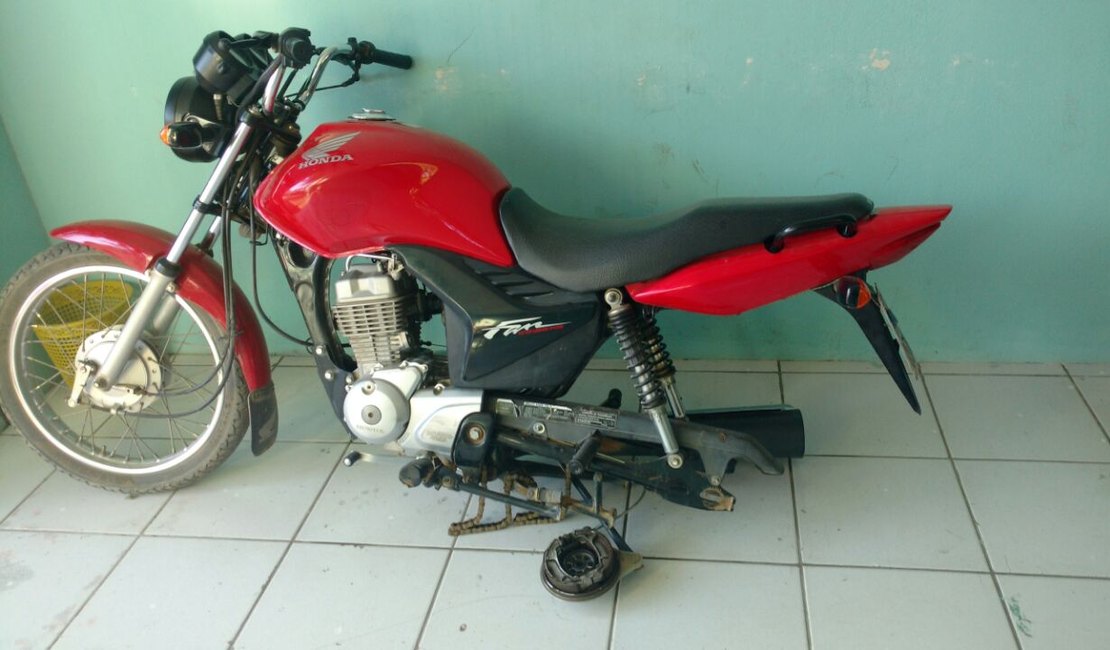 PM recupera moto roubada já desmontada na zona rural de Arapiraca