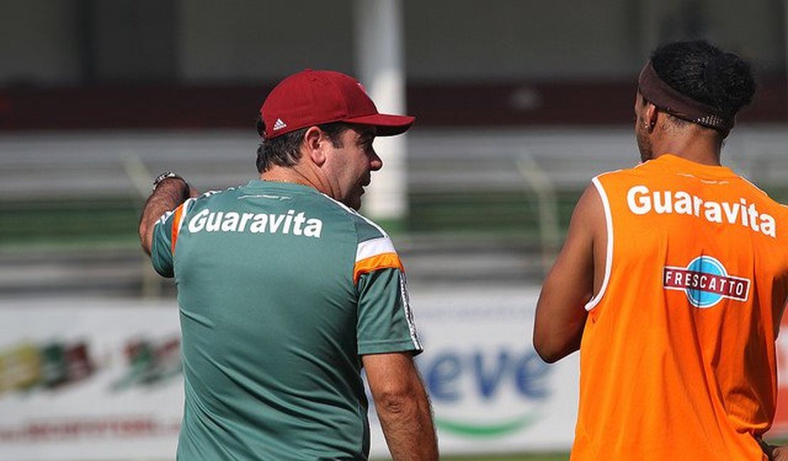 Enderson Moreira elogia estreante Ronaldinho Gaúcho: “Privilegiado”