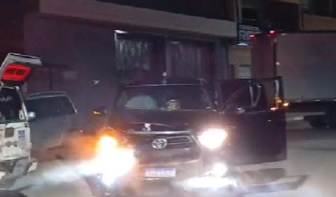 Motorista embriagado é preso após colidir Hilux em viatura da PM, em Palmeira dos Índios