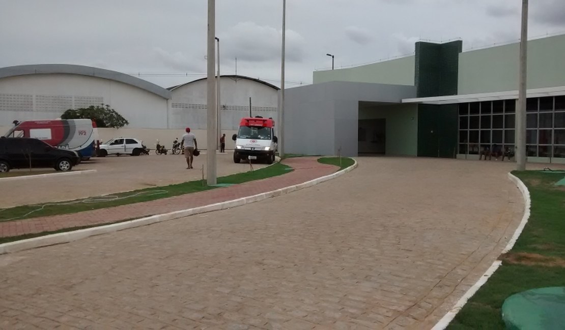 Homem é baleado ao ajudar pai e filha, vítimas de assalto, em Arapiraca
