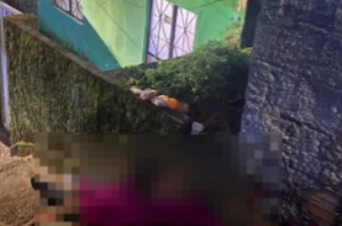 Jovens naturais de Arapiraca são assassinados em escadaria de grota em Maceió