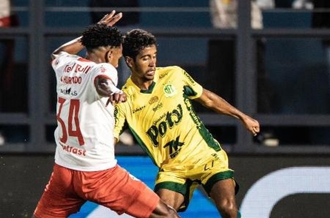 Bragantino engata a quinta, bate Mirassol e cola na liderança do Brasileiro