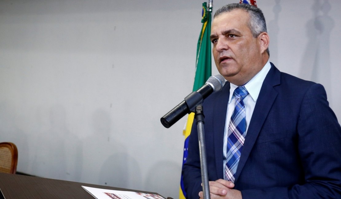 Discurso emocionado de Alfredo Gaspar de Mendonça marca cerimônia de transmissão de cargo
