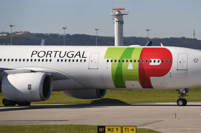 Avião da TAP faz pouso de emergência em Lisboa devido a 'mau cheiro'