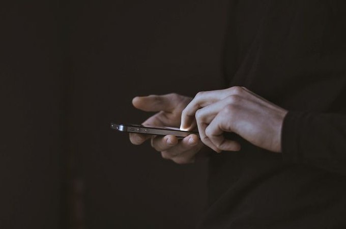 Homem deixa de pagar parcelas de celular comprado pela ex e mulher é ameaçada ao tentar pegar aparelho, em Arapiraca