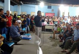 Moradores se reúnem com técnicos da Casal e cobram abastecimento de água