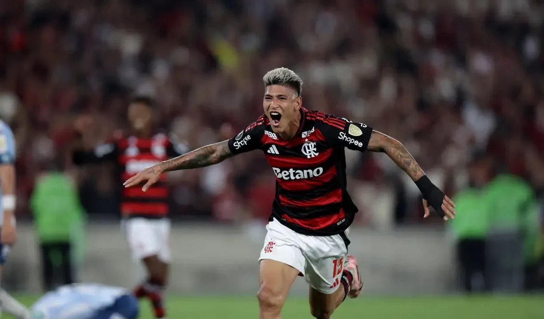 Carrascal decide e Flamengo fica em vantagem na semi da Libertadores