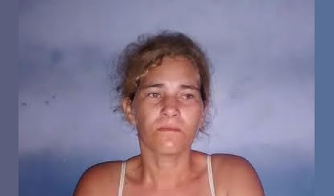 Bebê é encontrado aos prantos em residência e mãe 'embriagada' é presa pela PM