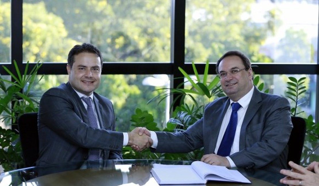Governador Renan Filho deseja boa sorte a Luciano Barbosa