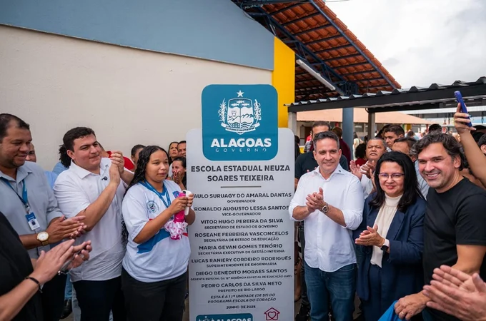Paulo Dantas inaugura escola e autoriza construção de nova UPA em Rio Largo