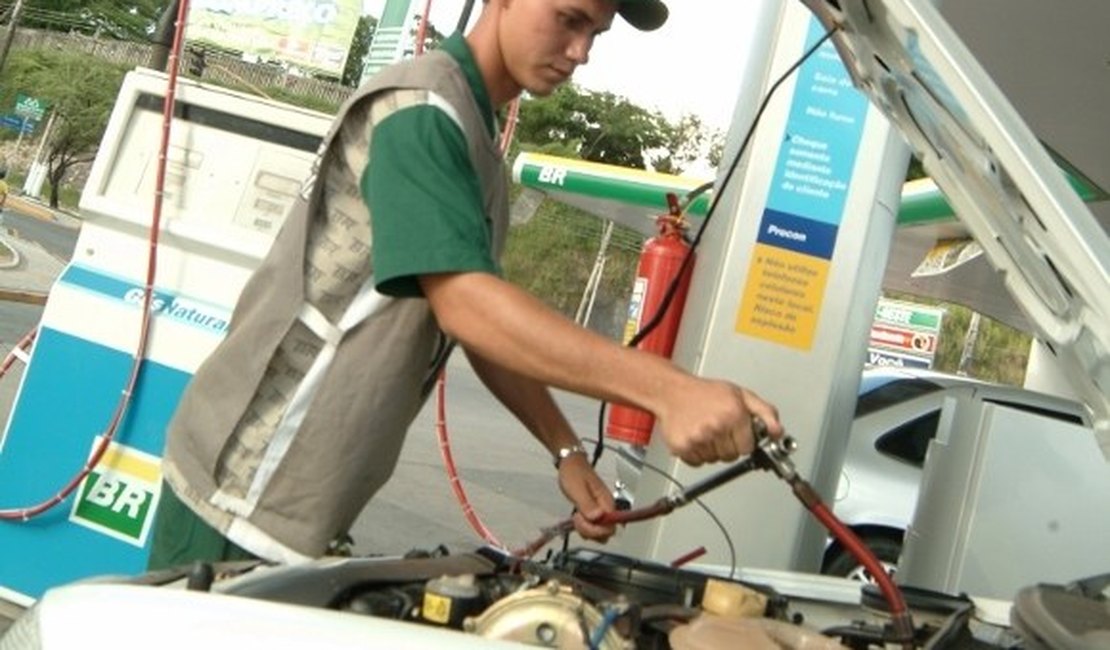 Gás natural veicular é 50% mais econômico em Alagoas