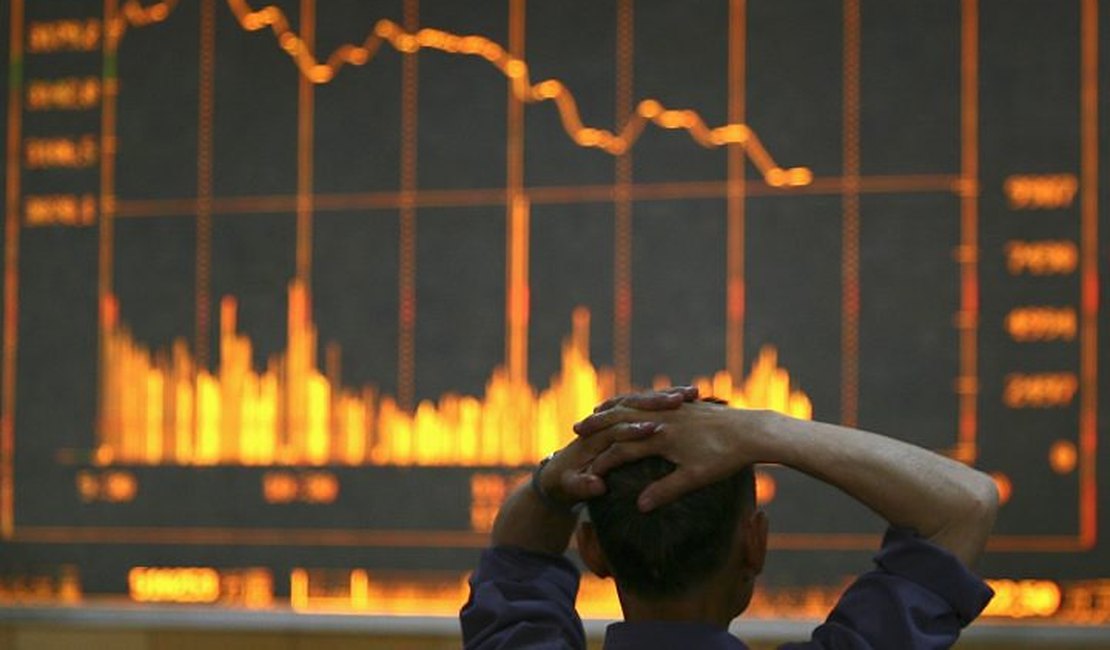 Crise piora e especialistas também apontam queda de 3% no PIB para 2016
