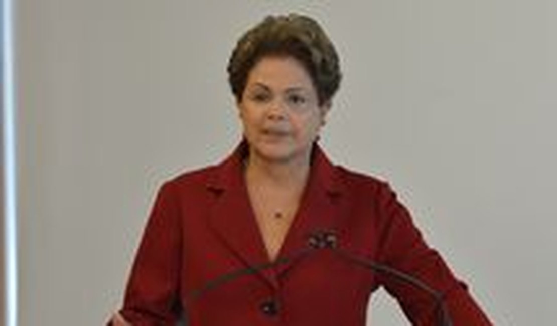 Dilma se reúne com Temer e nove ministros de Estado