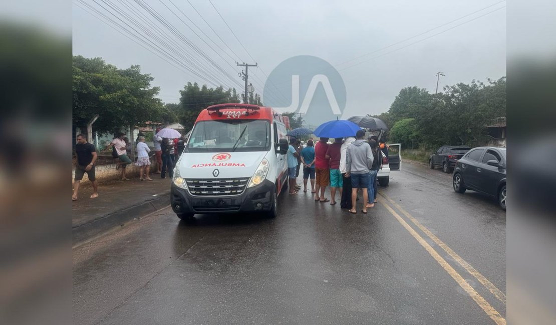 Colisão com três carros deixa condutor ferido na AL 115 entre Arapiraca e Palmeira dos Índios