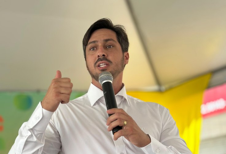 Prefeito Bueno Higino esclarece denúncia sobre transporte de romeiros e afirma que ela foi movida por interesses políticos e empresariais