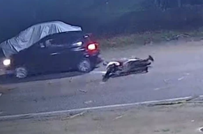 Motociclista fica ferido ao colidir contra parte traseira de carro em Matriz de Camaragibe