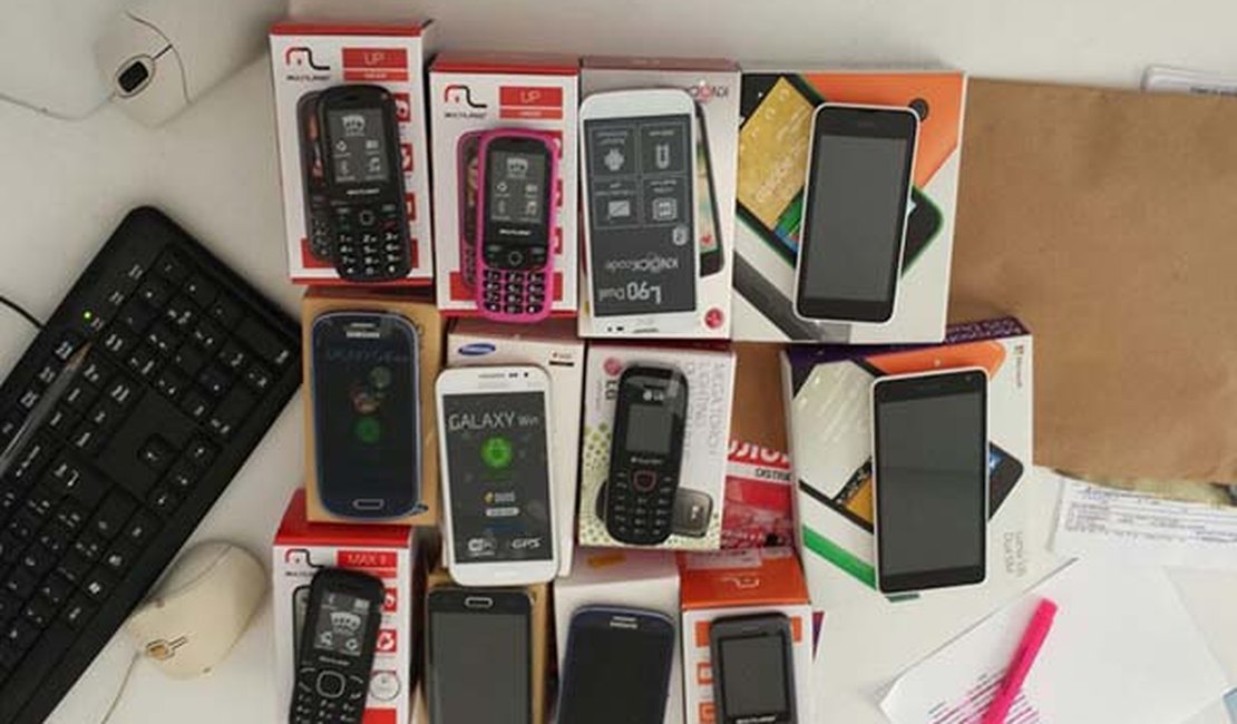 Polícia Cívil recupera celulares roubados da Claro, em Penedo