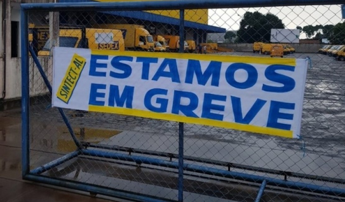 Trabalhadores dos Correios entram em greve por tempo indeterminado, em Alagoas