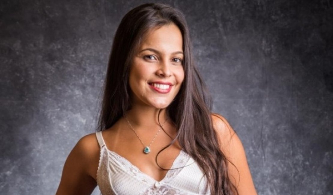 Emilly revela o que fará com prêmio que ganhou no ''BBB 17''
