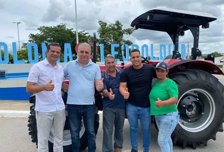 Alfredo Gaspar entrega 20º trator em Alagoas e reforça compromisso com a agricultura familiar