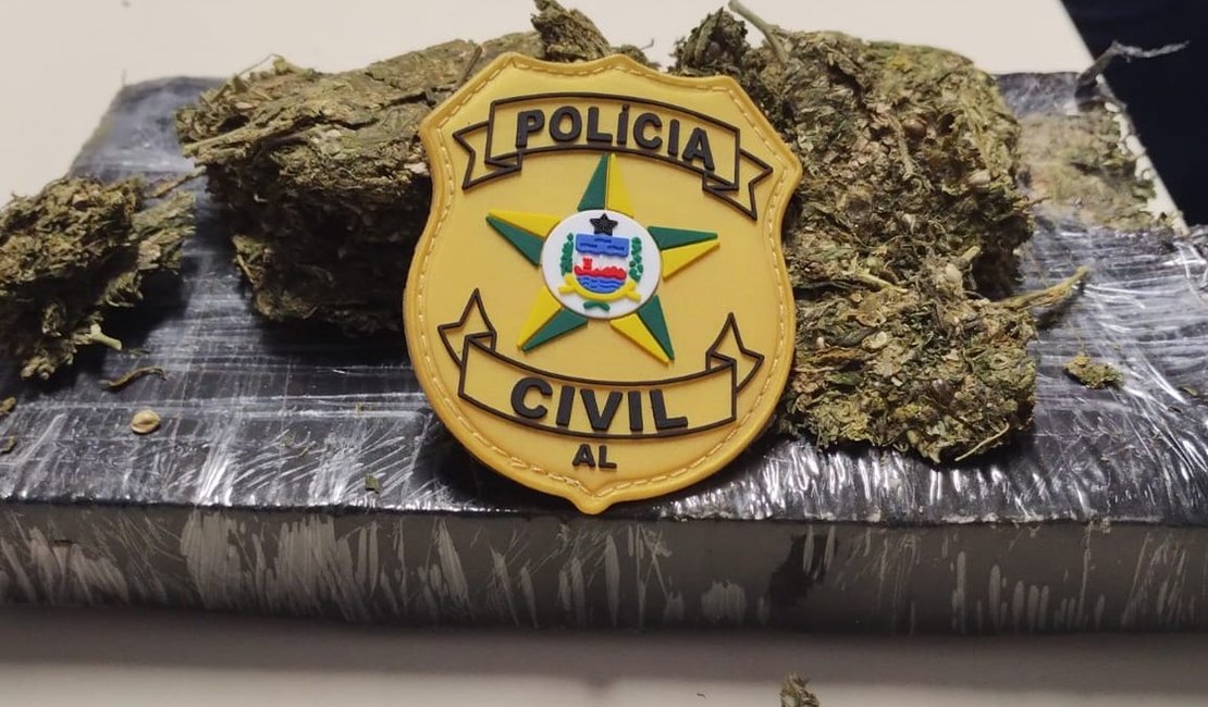 Homem é preso tentando entregar 1 kg de maconha a detento, em Alagoas