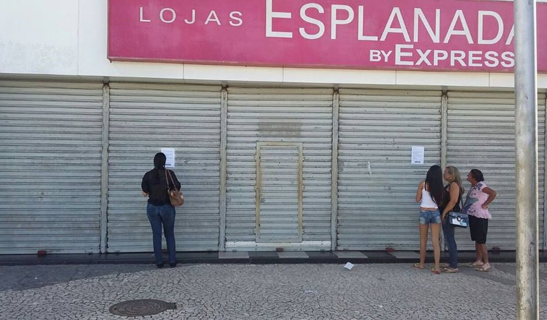 Ex-funcionários acusam Lojas Esplanadas de não pagarem os direitos trabalhistas