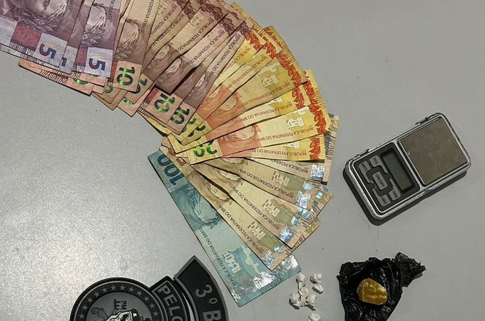 PM apreende cocaína e crack e prende suspeito por tráfico de drogas em Arapiraca