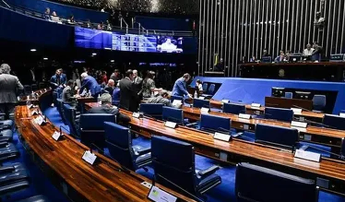 CCJ do Senado aprova fim da reeleição para presidente, prefeitos e governadores
