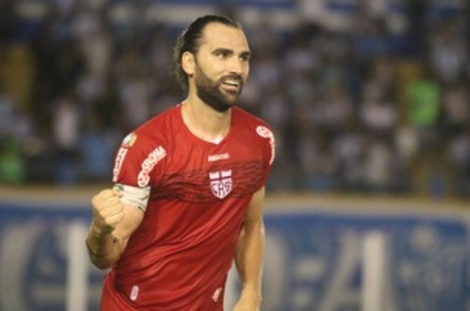 Artilheiro do Brasil em 2020, Léo Gamalho é negociado com time do Qatar