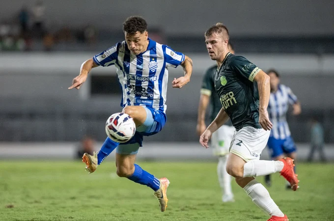 CSA venceu o Floresta por 2 a 0 e sobe para 5ª colocação na Série C