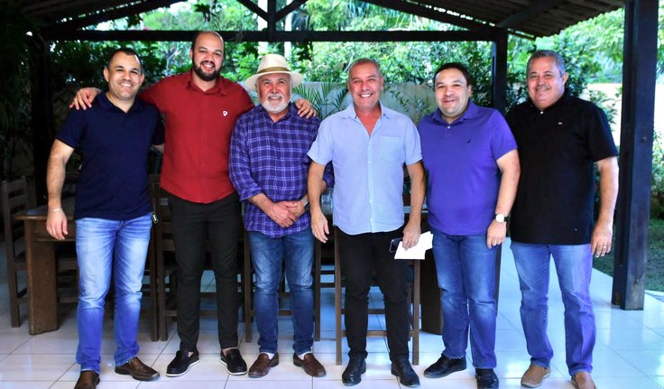 Zé Pacheco recebe empresário que irá construir indústria em São Sebastião