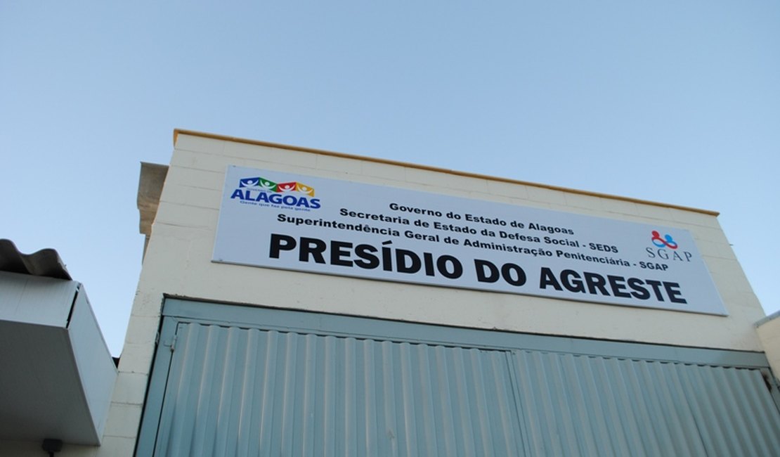 Reeducandos realizam motim no Presídio do Agreste, em Girau