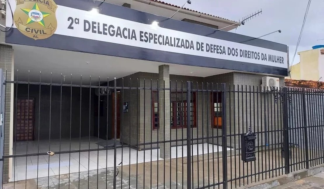 Homem que esfaqueou mulher, roubou o celular dela e fez ameaças de morte é preso pela Polícia Civil em Maceió