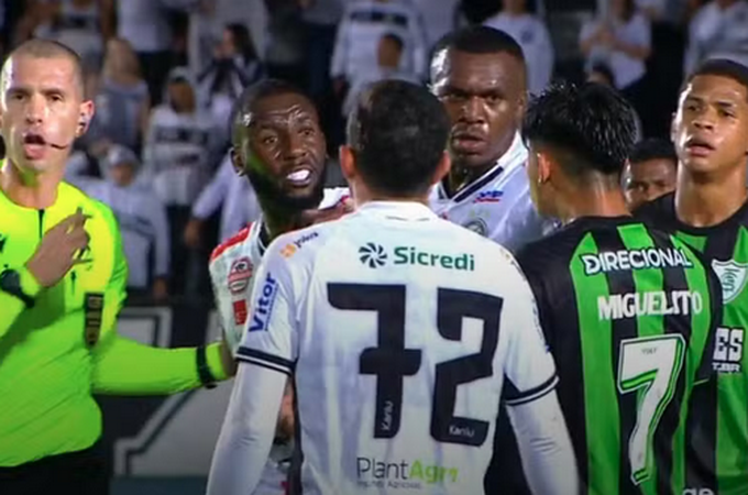 Jogador do América-MG é preso em flagrante após injúria racial na Série B