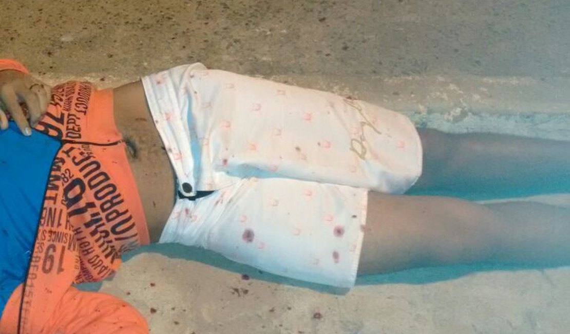 Homem é assassinado a pedradas, na madrugada desta segunda (15), em Arapiraca