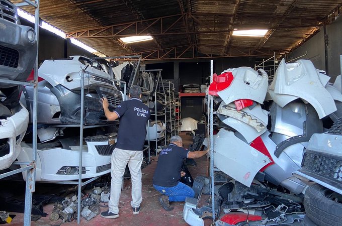 Polícia Civil descobre locais de desmanches de automóveis durante operação em Maceió