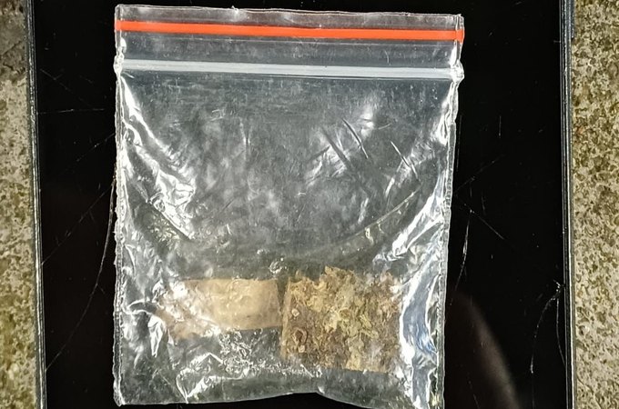 Homem é flagrado com maconha em praça de Arapiraca