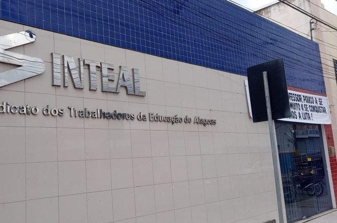 Justiça de Alagoas declara ilegal greve da educação e impõe multa diária ao Sinteal