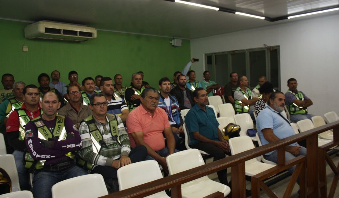 Sindmotos pede apoio da Câmara de Vereadores para apresentar reivindicações à prefeitura