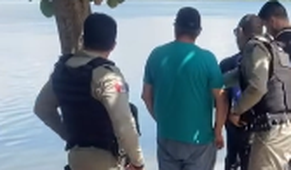 Corpo do sexo masculino é encontrado com ferimento na cabeça, em Maceió
