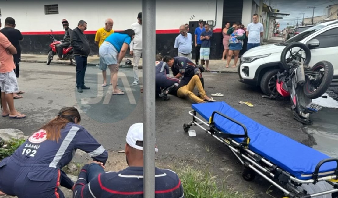 Colisão entre carro e moto deixa dois feridos em Arapiraca