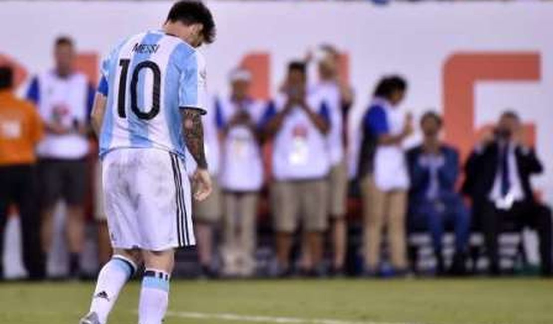 Após perder pênalti, Messi desiste de seleção argentina: ‘Acabou’