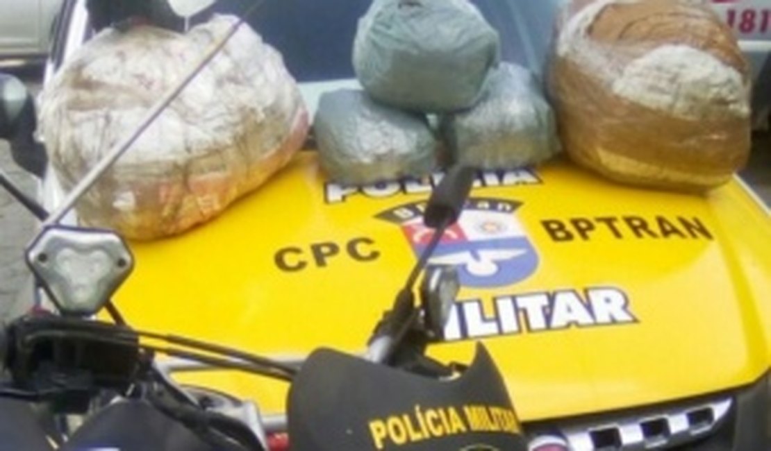 Polícia apreende 15kg de maconha em terreno baldio