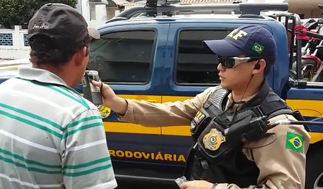 PRF flagra motociclistas embriagados nas BRs em Alagoas