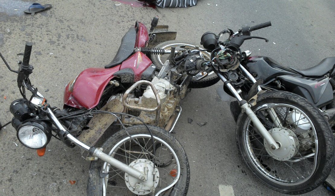 Duas pessoas morrem em grave acidente na AL 220, em Jaramataia, AL