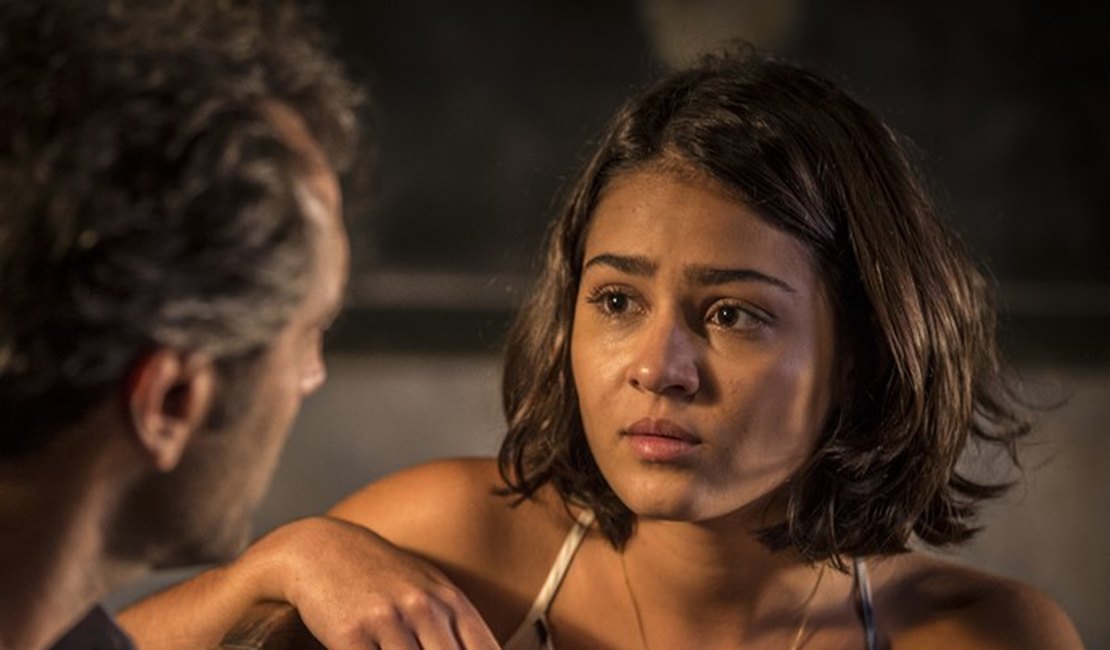 Santo aprova namoro de Olívia e Miguel