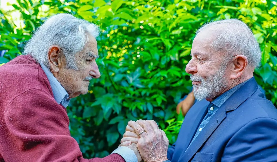 Para Lula, Mujica mostrou 'que luta política e doçura podem andar juntas'