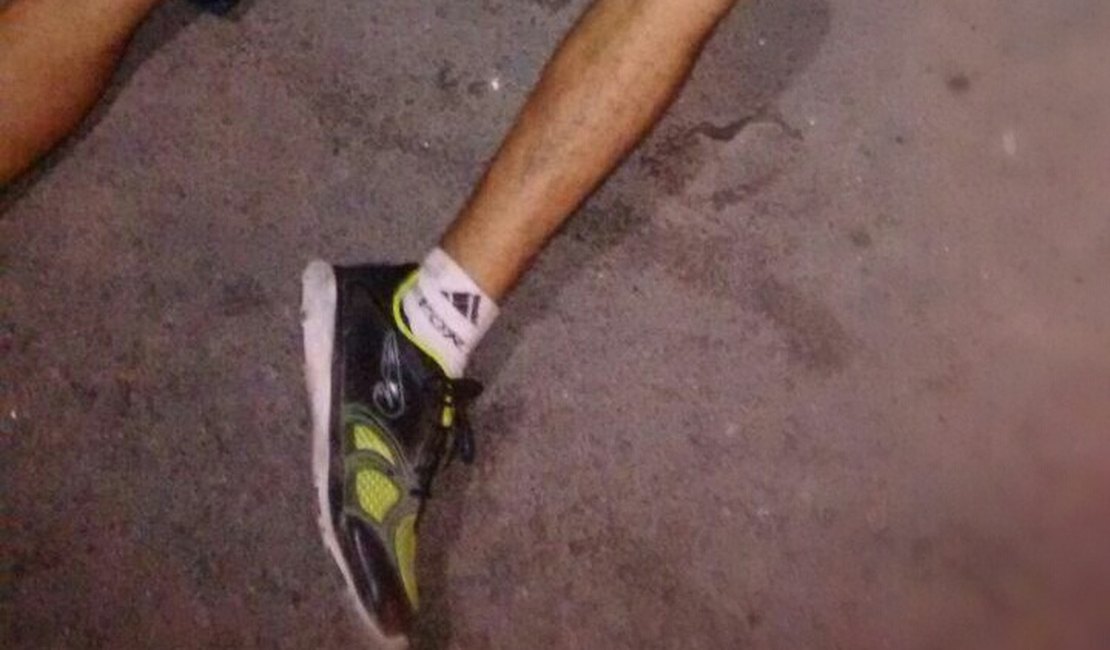 Homem é alvejado por tiros no Centro de Teotônio Vilela