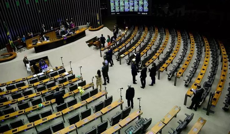 Deputados aprovam aumento de cadeiras no Congresso e Alagoas escapa de perder vaga na Câmara Federal