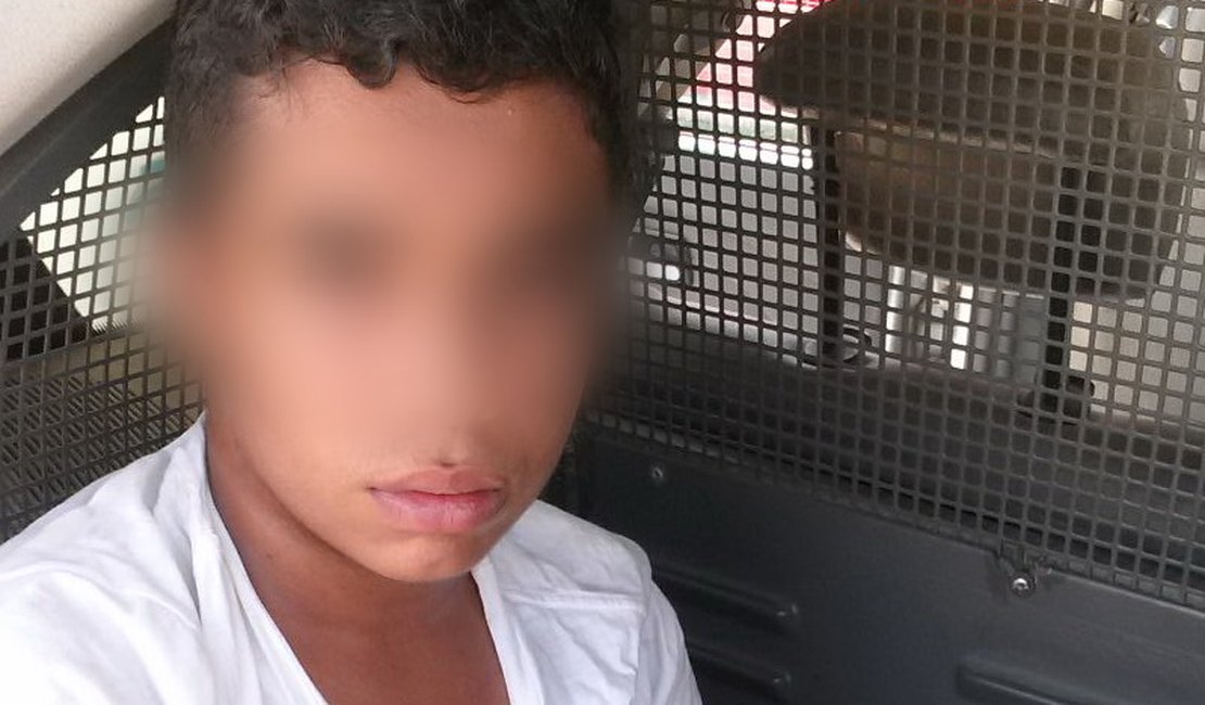 Menor de apenas 13 anos é detido logo após roubar veículo em Arapiraca